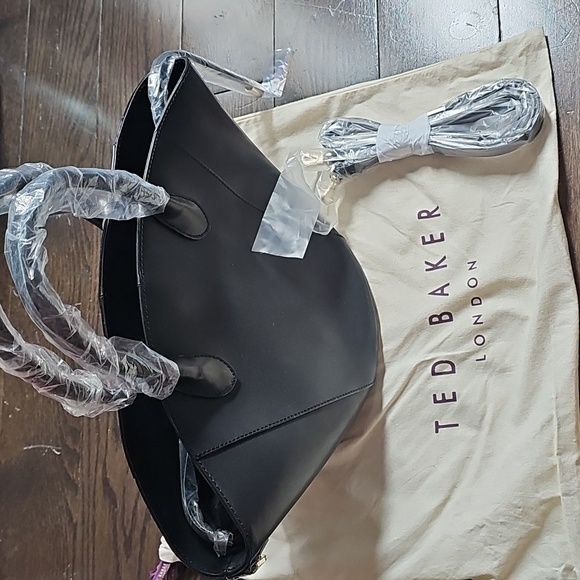 Ted Baker Safaz Leather Bucket Tote - Picture 5 of 9